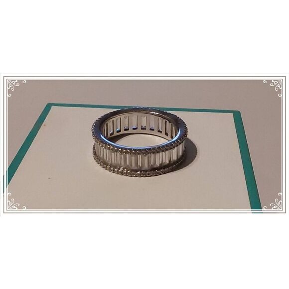 Stunning 5.6 Ct. DIAMONIQUE Baguette & Round Eternity Band Ring Sz 9 - Picture 2 of 3